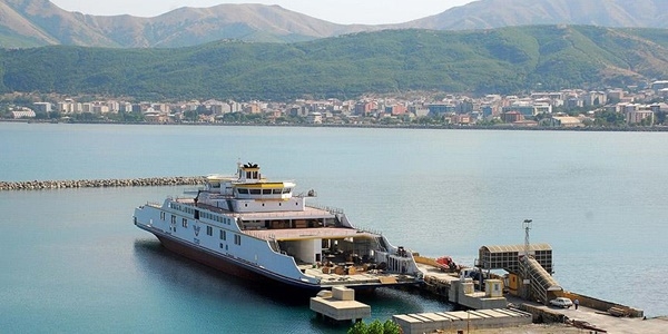 Van Gölü feribotlarla ekonomik canlılık kazanacak
