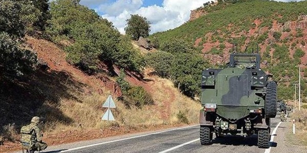 Şehit uzman erbaş Akgöbek'in baba evinde yas var