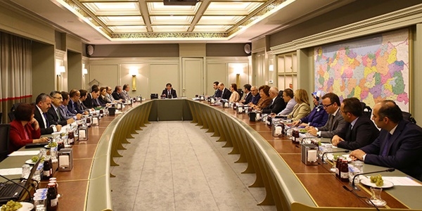 AK Parti MYK toplantısı sona erdi