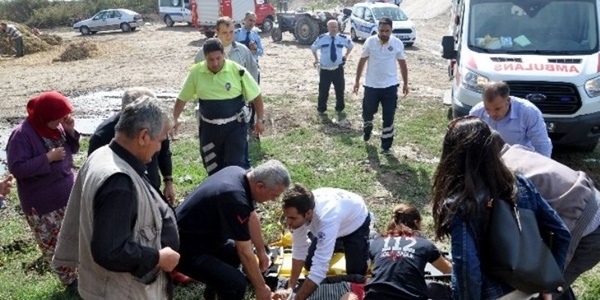 Ambulans gelmeyince polis yoldan geçen ambulansı durdurdu