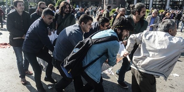 İki canlı bomba da arananlar listesinden