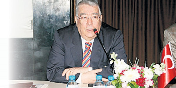 Ceza profesörü dolandırıcılara 4,5 milyon kaptırdı