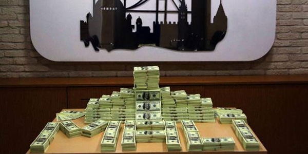 İstanbul'da sahte 2 milyon ABD doları ele geçirdi