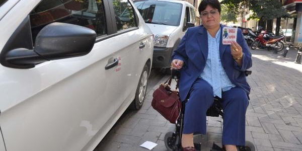 Engellilerin kabusu hatalı parklara stickerlı çözüm