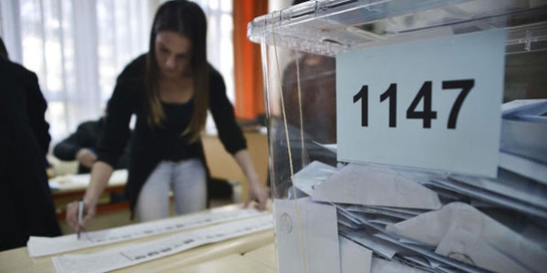 Silopi'de 10 okuldaki sandklarn yeri deitirildi