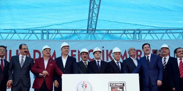 Türkiye'nin en büyük gençlik merkezi olacak