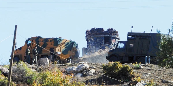 Çukurça İlçe Jandarma Komutanlığı'na roketli saldırı