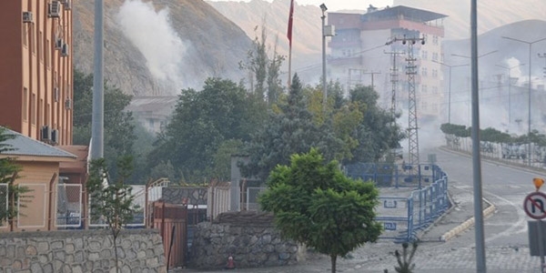 Çukurça Kaymakamlığı'na roketli saldırı