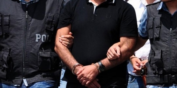 Paralel yapının Türkiye imam yardımcısı yakalandı