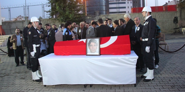 Şehit polis memuru Kılıçaslan, memleketine uğurlandı