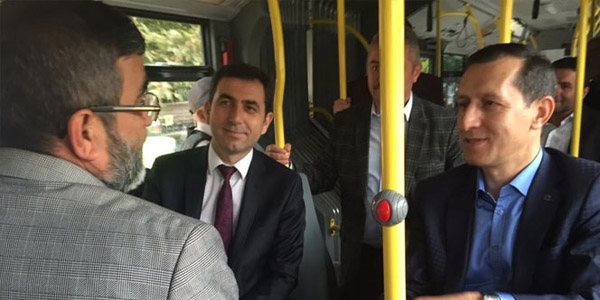 Emrullah İşler belediye otobüsünde