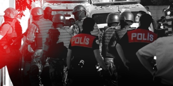 Kadıköy'de polise bombalı tuzak!