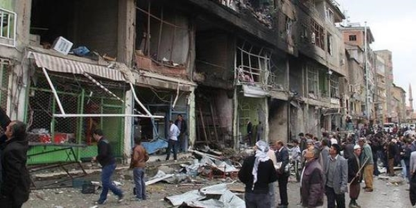 Hastaneye bomba yüklü araçla yapılan saldırıya tepki