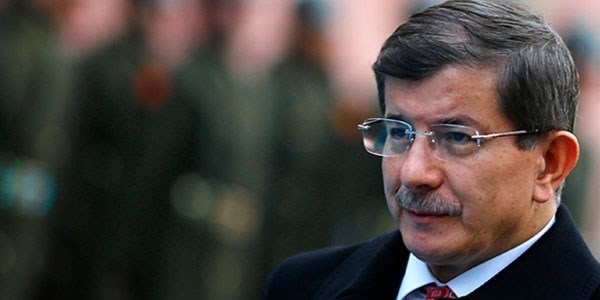 Davutoğlu: Ekonomi ya sıçrama yapacak ya da patinaj