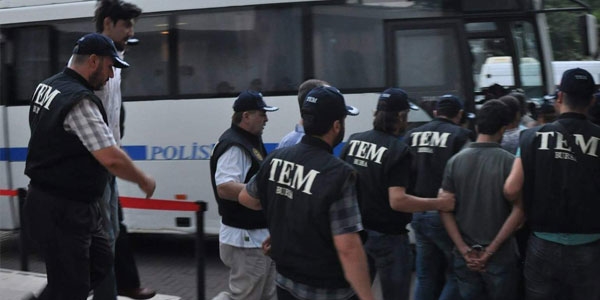 Sosyal medyadaki terör yandaşlarına operasyon