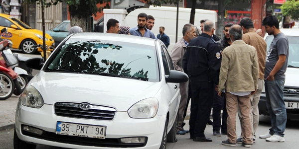 Çivili tahta ile 28 bin TL'lik soygun