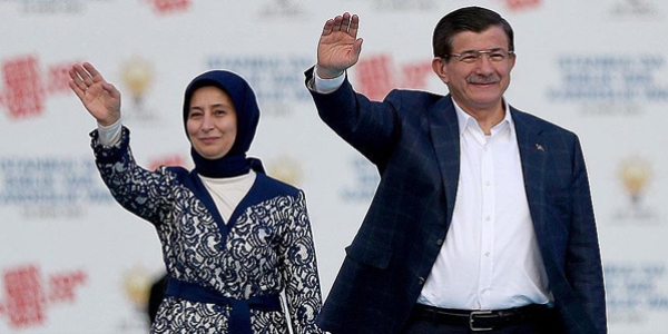 Davutoğlu: Terör örgütünü barış havarisi gibi gösteriyorlar
