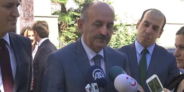 Hastanın derdini anlamak için işaret dilini öğrendiler