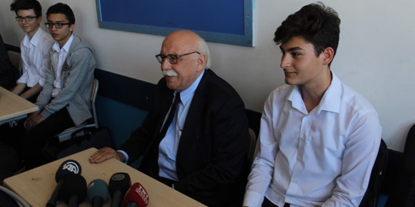 Bakan Avcı, 45 yıl sonra aynı sırasına oturdu