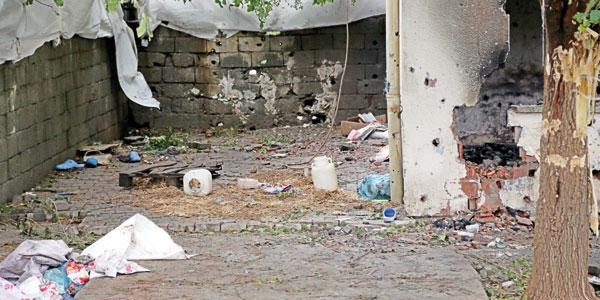 Diyarbakr'daki ID operasyonunda canl bomba karlam