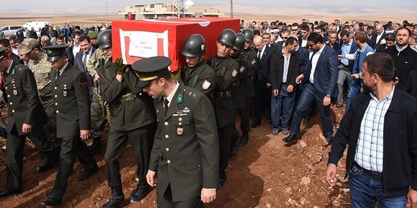 Nusaybin'de şehit edilen Medeni Konak toprağa verildi