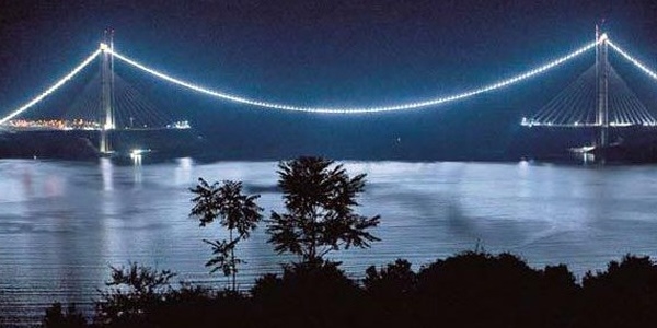 Yavuz Sultan Selim Köprüsü ışıklandırıldı