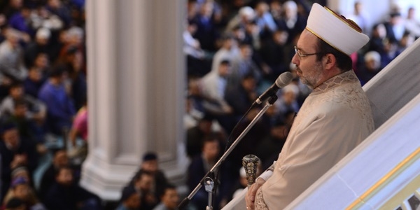 Görmez, Moskova Merkez Cami'nde Cuma Hutbesi okudu