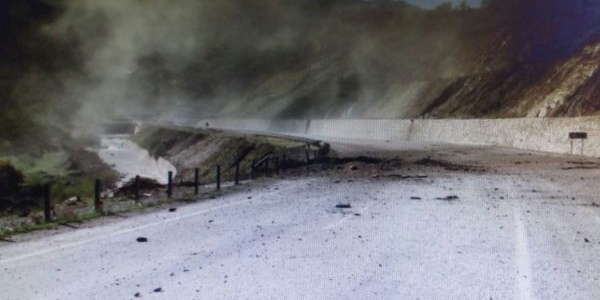 Bitlis'te yola döşenen patlayıcılar imha edildi