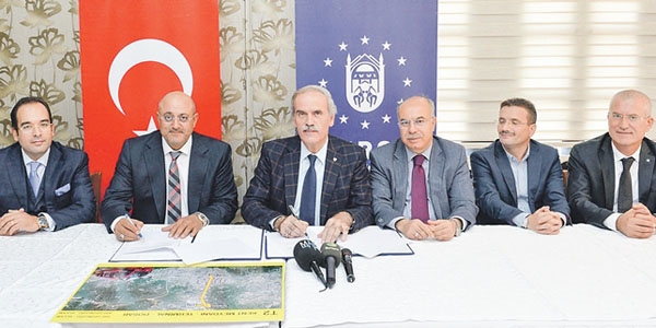 Bursa T2 Tramvay Hattı için imzalar atıldı