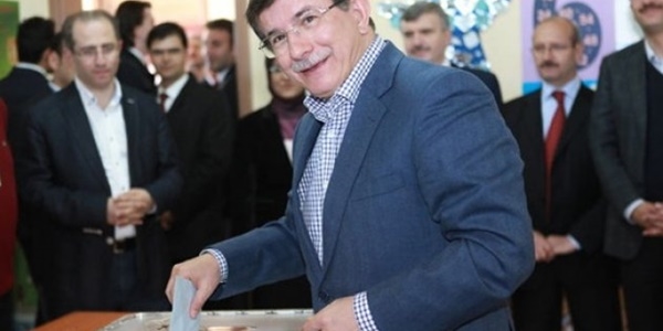Başbakan Davutoğlu oyunu Konya'da kullandı