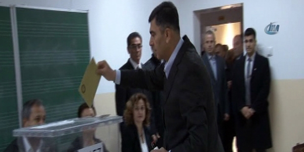 Kara Kuvvetleri Komutanı Orgeneral Çolak oyunu kullandı