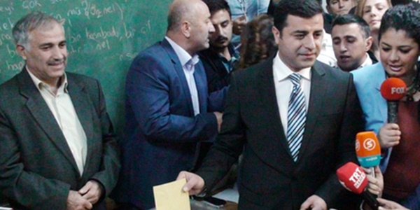Demirtaş'ın oy kullandığı sandıktan AK Parti birinci çıktı