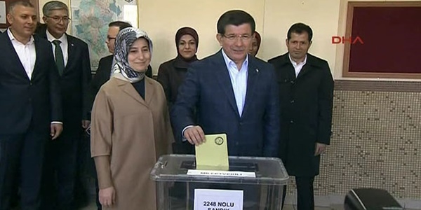 Başbakan'ın sandığından AK Parti birinci çıktı