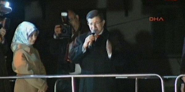 Davutoğlu: Bu zafer bizim değil, milletimizindir