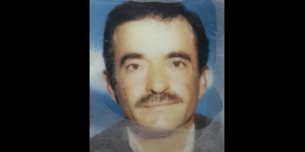 Sandık görevlisi evinin yanında ölü bulundu!