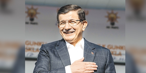 Ak Parti'nin ilk görevi sivil anayasa