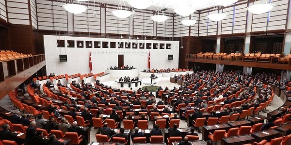 Meclis'te hakimiyet yine hukukçularda