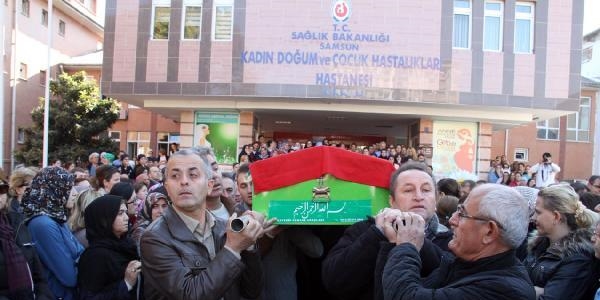 Ebe görev sırasında beyin kanamasından öldü!
