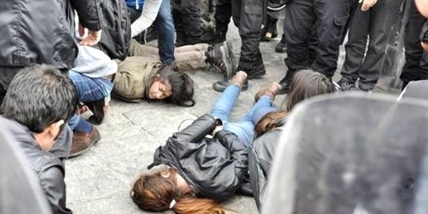 Beyazıt'ta öğrencilere polis müdahalesi: 23 gözaltı