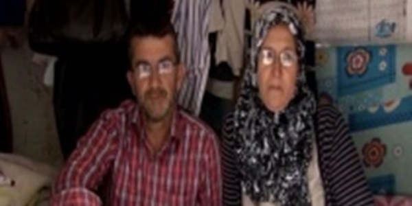 Yoğun bakımdaki bebeği için 2 aydır arabada yaşıyor