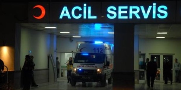 Acil Servis'te keserli, bıçaklı kavga: 6 yaralı