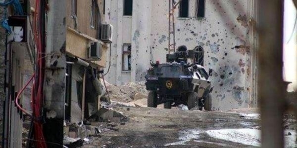 Silvan'da 2 asker daha yaralandı