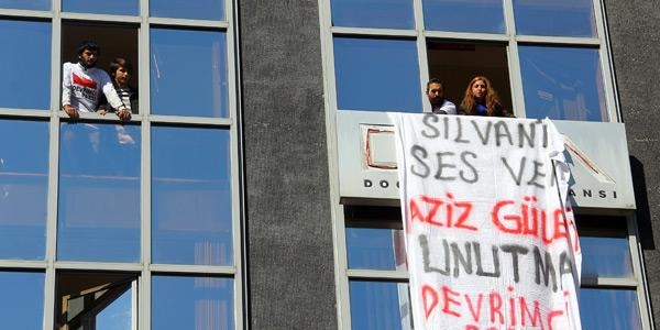 Eylemciler DHA ve NTV bürolarını bastı