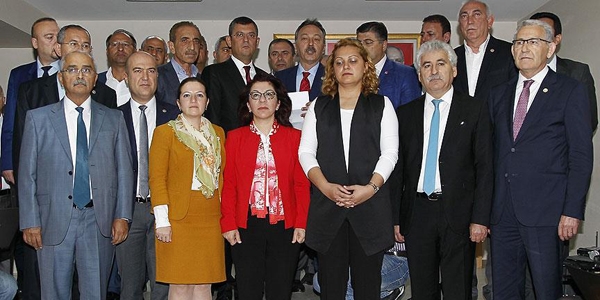 CHP'li 24 vekilden Kılıçdaroğlu'na destek açıklaması