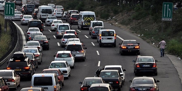 '2015 sonuna kadar 618 bin binek araç satılacak'