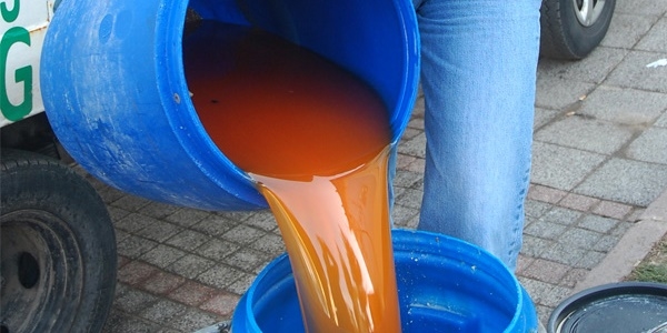 Öğrenciler, atık yağdan biodiesel yakıt üretti