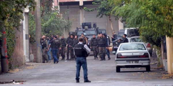 Gaziantep'te IŞİD militanı üzerindeki bombayı patlattı