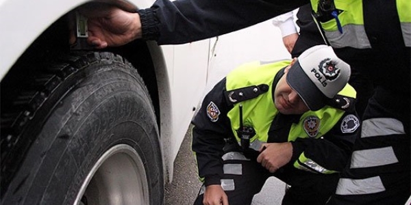Kar lastiği takmayana 571 lira ceza