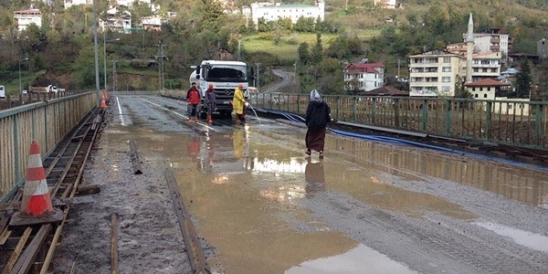 Artvin'de 30'u aşkın köye ulaşım sağlanamıyor