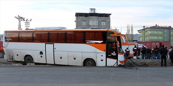 Ağrı'da feci kaza: 7 ölü, 1 yaralı